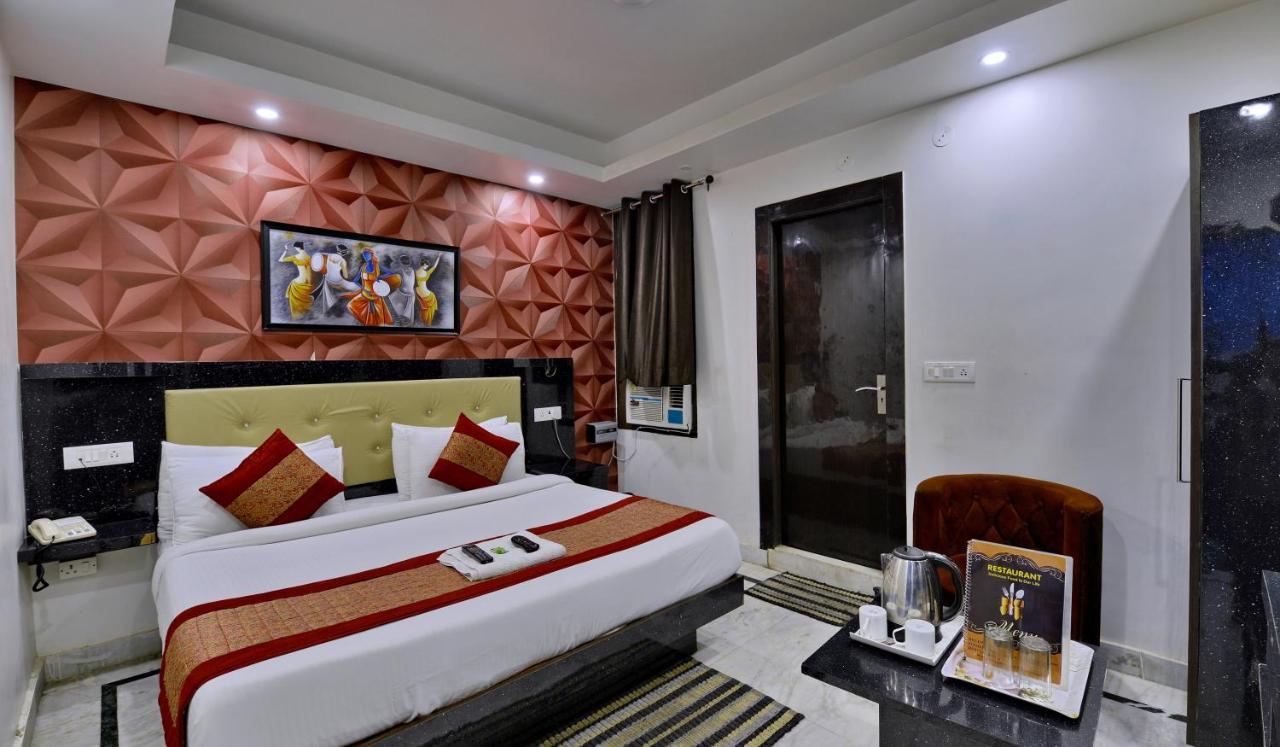 Hotel Noida International - Couple Friendly Hotel In Noida Sector 11 Neu-Delhi Exterior foto